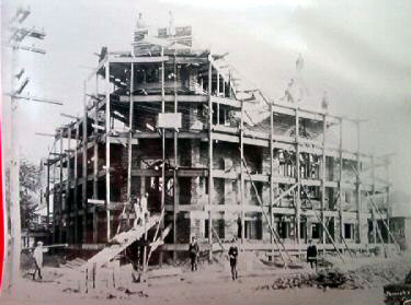 John Welsh and crew, construction photo, Union Methodist Episcopal Church, 1899