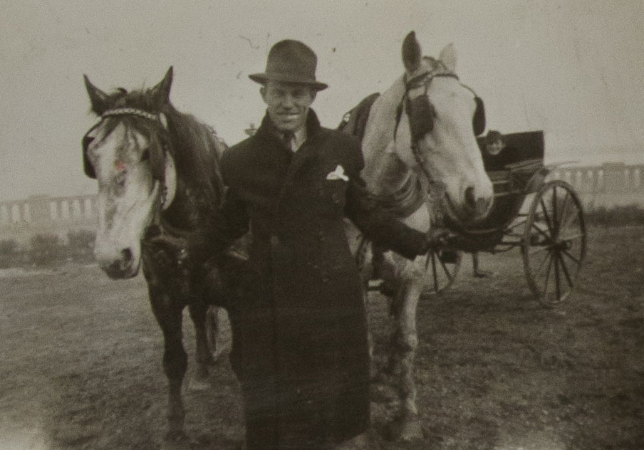 England, summer 1936, photo 5