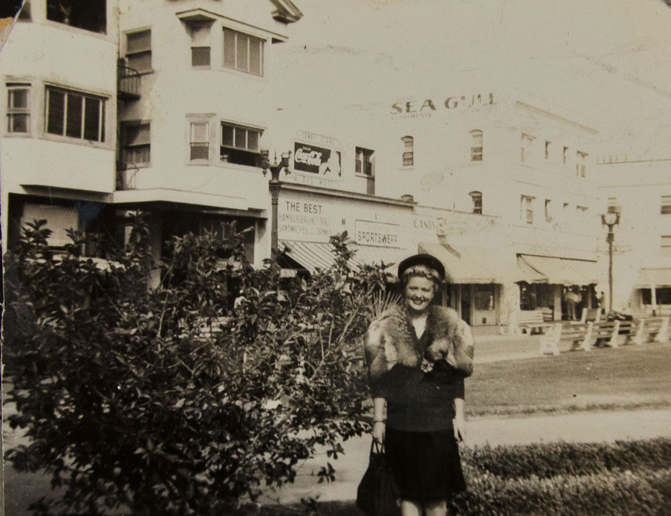Kay Hamilton, 1940s, photo 4