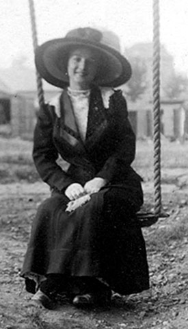 Portrait photograph of Bertha Skillen