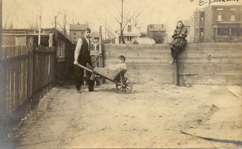 The Kellman children in the backyard of 2919 High Street, circa 1912