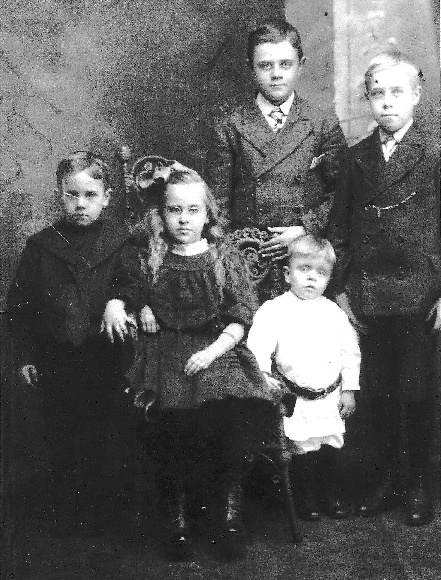 Albert C. Dildine's children, c. 1905