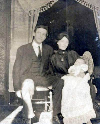 Charles Whaland family photo, circa 1911