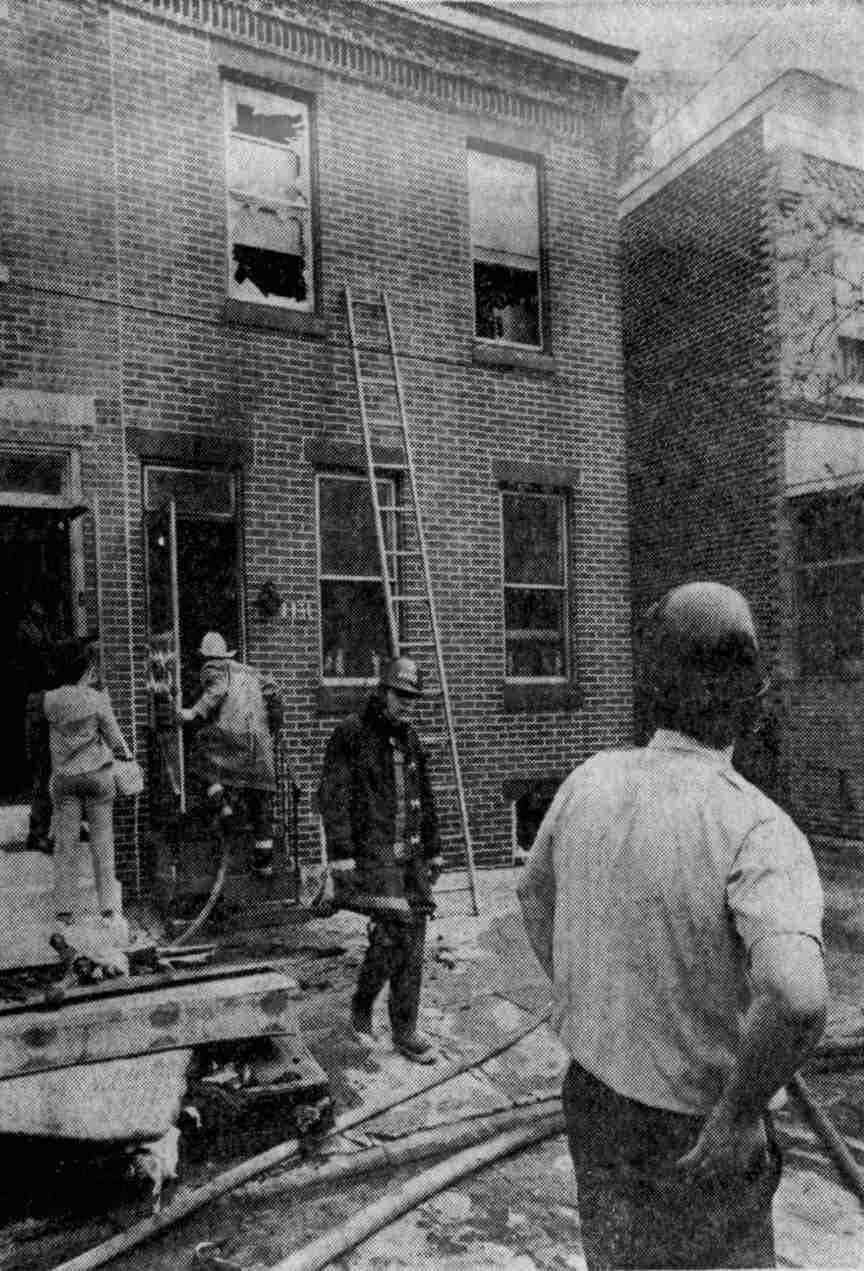 Camden Courier-Post, May 18, 1972 — fire scene at Mechanic Street