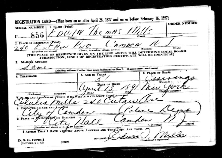 World War II draft registration card for Edwin Thomas Mills