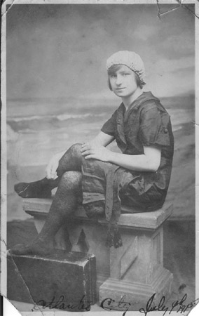 Victoria Kwiatkowski Nicktern, c. 1915