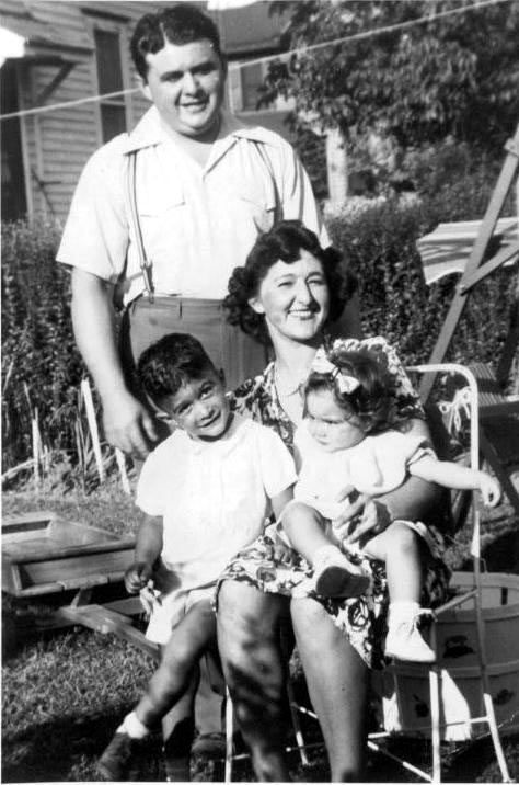 Leon and Blanche Gottlieb with children Stuart and Frances
