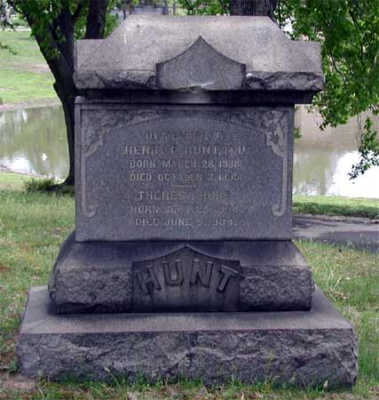 Hunt family grave marker at Harleigh Cemetery, Camden NJ