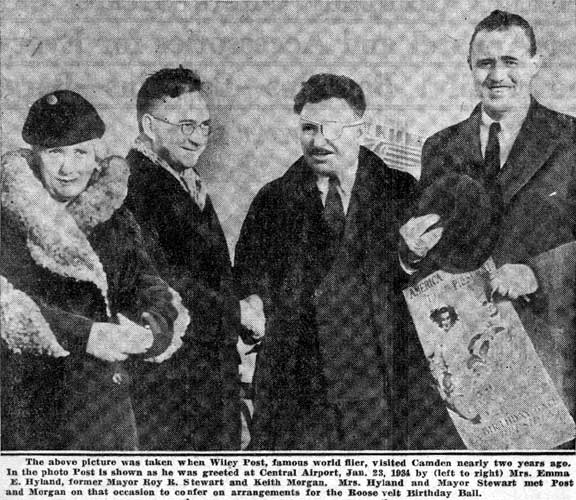 Emma Hyland, Mayor Roy R. Stewart, Wiley Post, and Keith Morgan at Central Airport, January 23, 1934