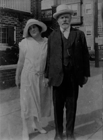 Sadie R. Cooper with her father Solomon J. Goldstein, Atlantic City NJ, about 1920