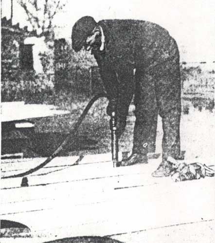 Strandwitz shops — worker at prefabricated turret