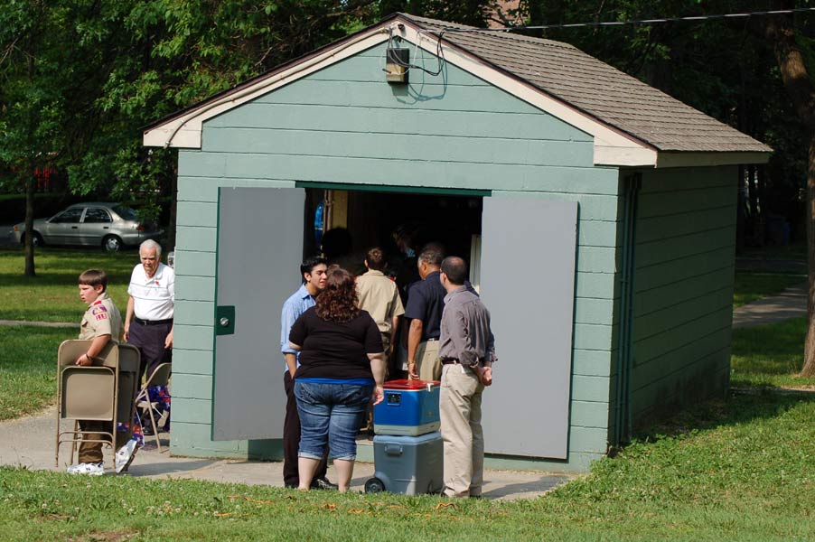 Memorial Day ceremony at Wellwood Memorial Park