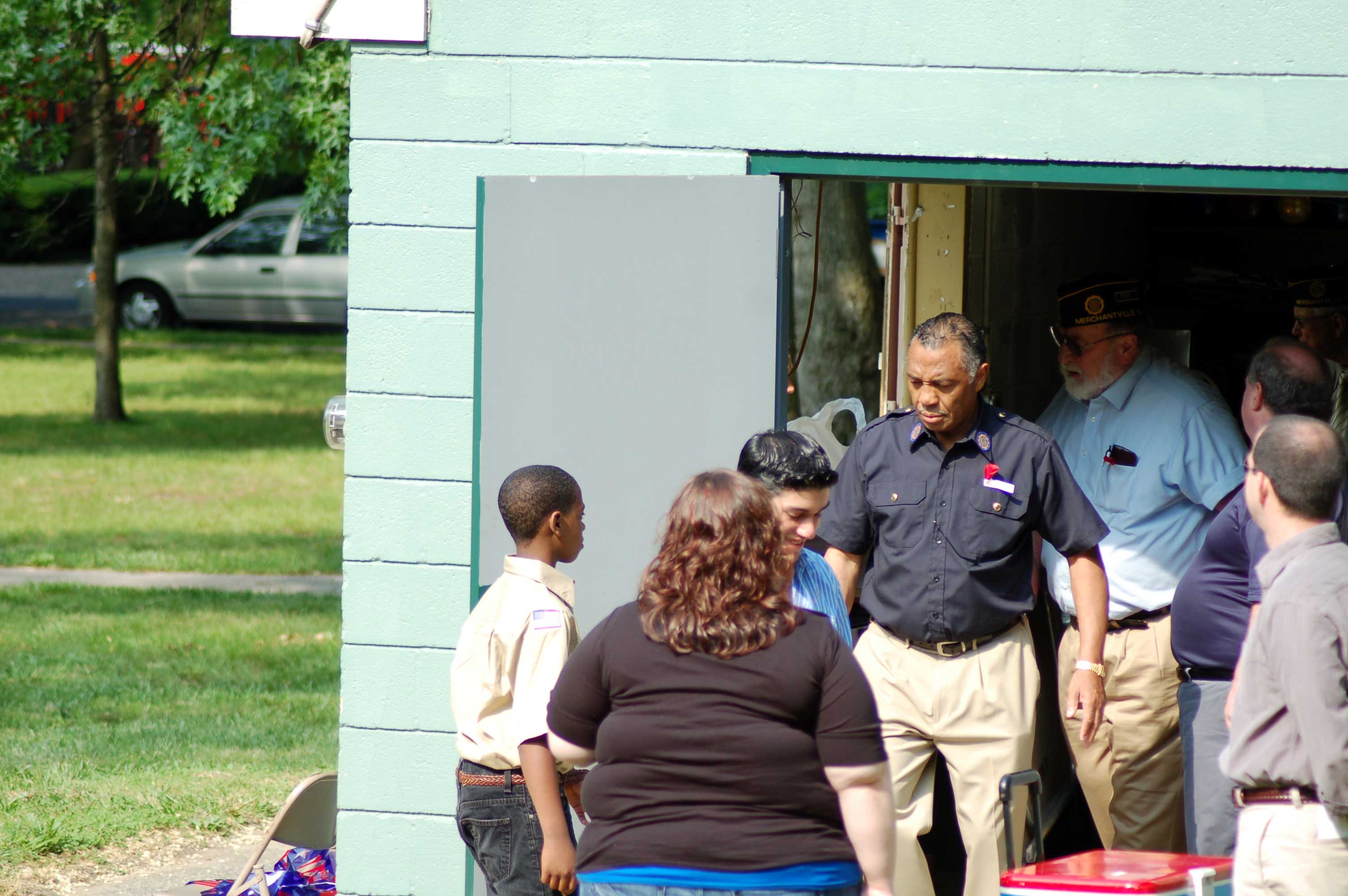 Memorial Day ceremony at Wellwood Memorial Park