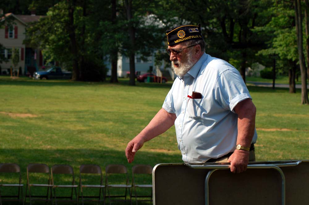 Memorial Day ceremony at Wellwood Memorial Park