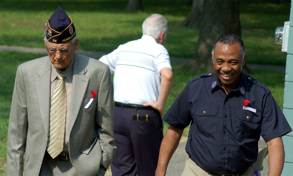Memorial Day ceremony at Wellwood Memorial Park