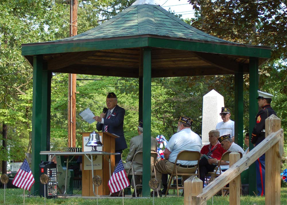 Memorial Day ceremony at Wellwood Memorial Park