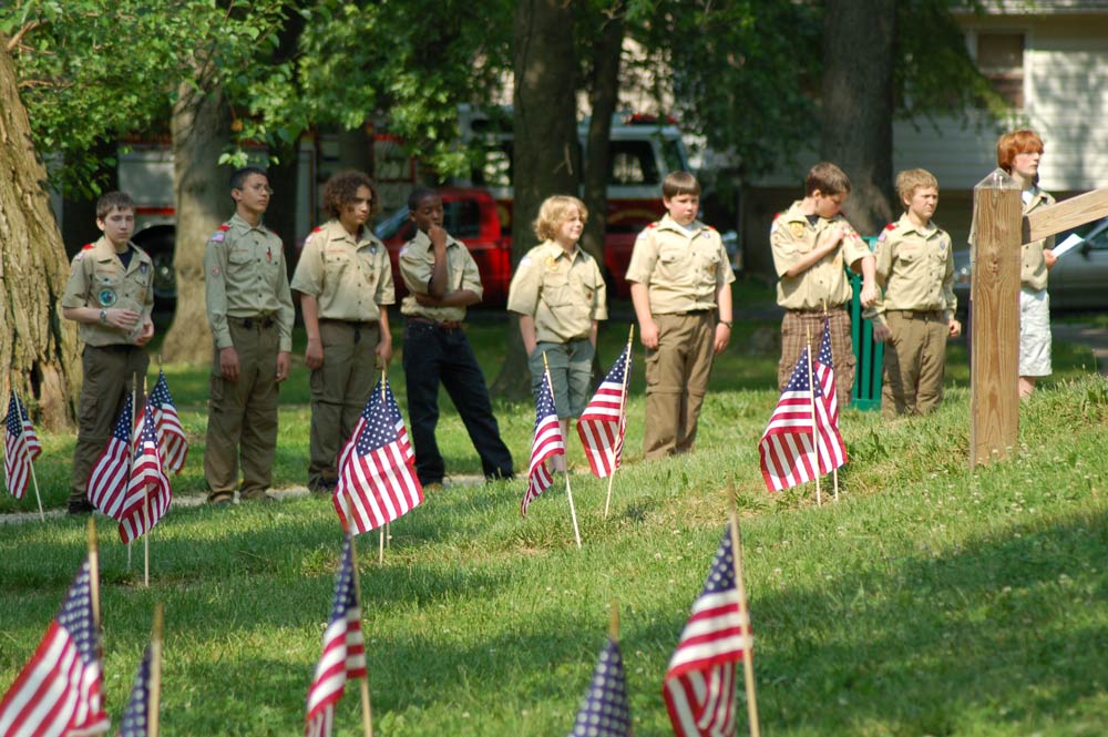 Memorial Day ceremony at Wellwood Memorial Park