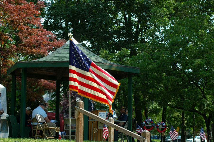 Memorial Day ceremony at Wellwood Memorial Park