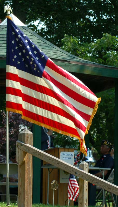 Memorial Day ceremony at Wellwood Memorial Park