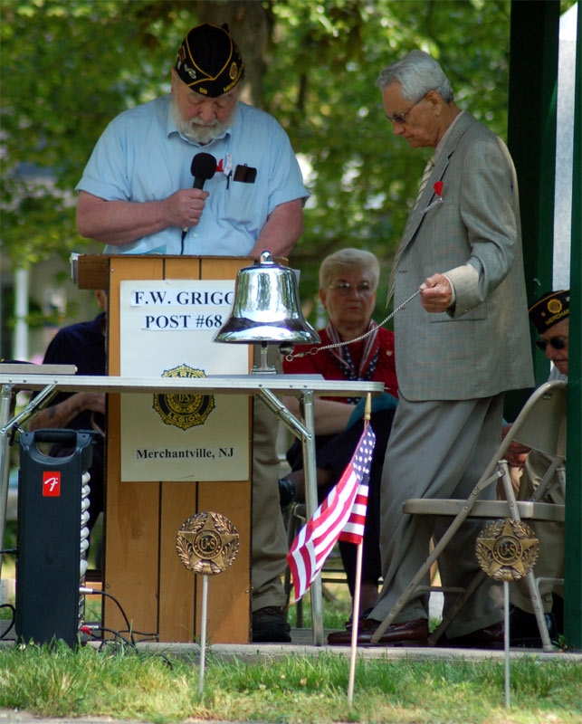 Memorial Day ceremony at Wellwood Memorial Park