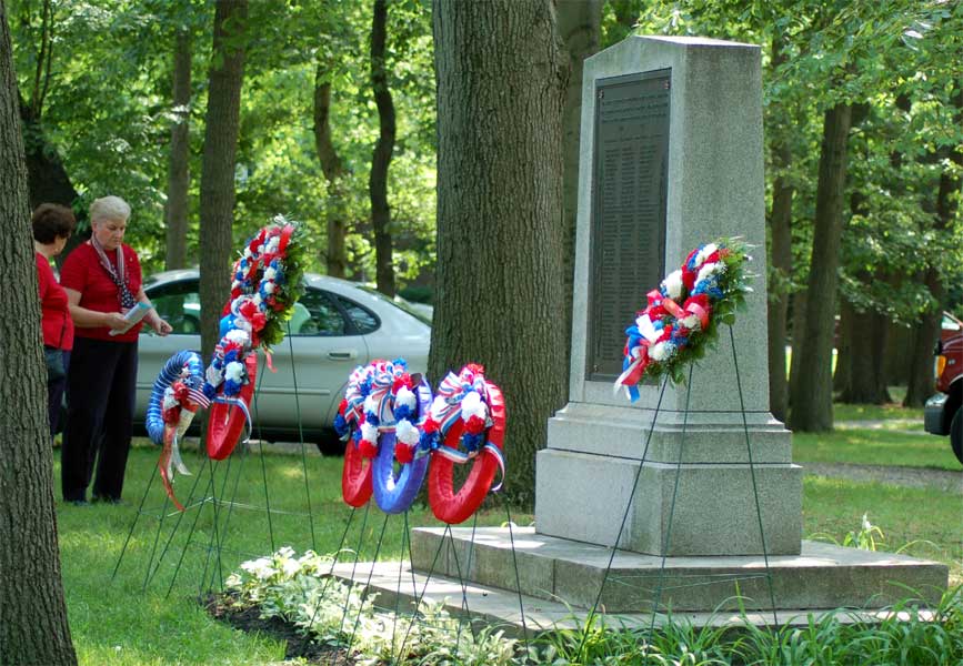Memorial Day ceremony at Wellwood Memorial Park