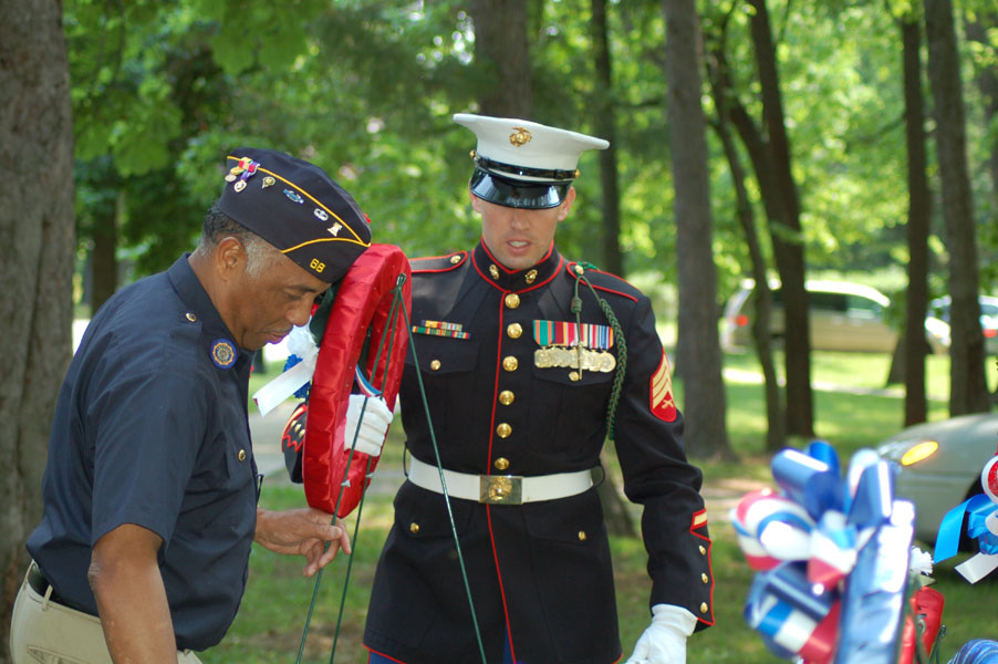 Memorial Day ceremony at Wellwood Memorial Park