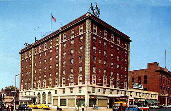 Hotel Walt Whitman, 1950s